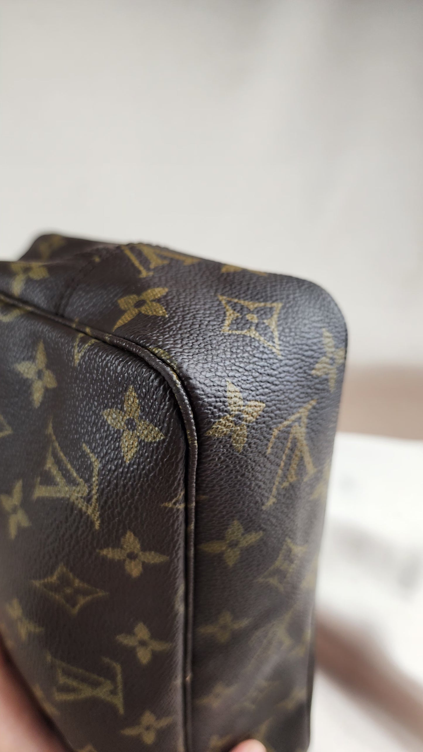 Louis Vuitton Monogram Trousse Toilette 23 - 1026