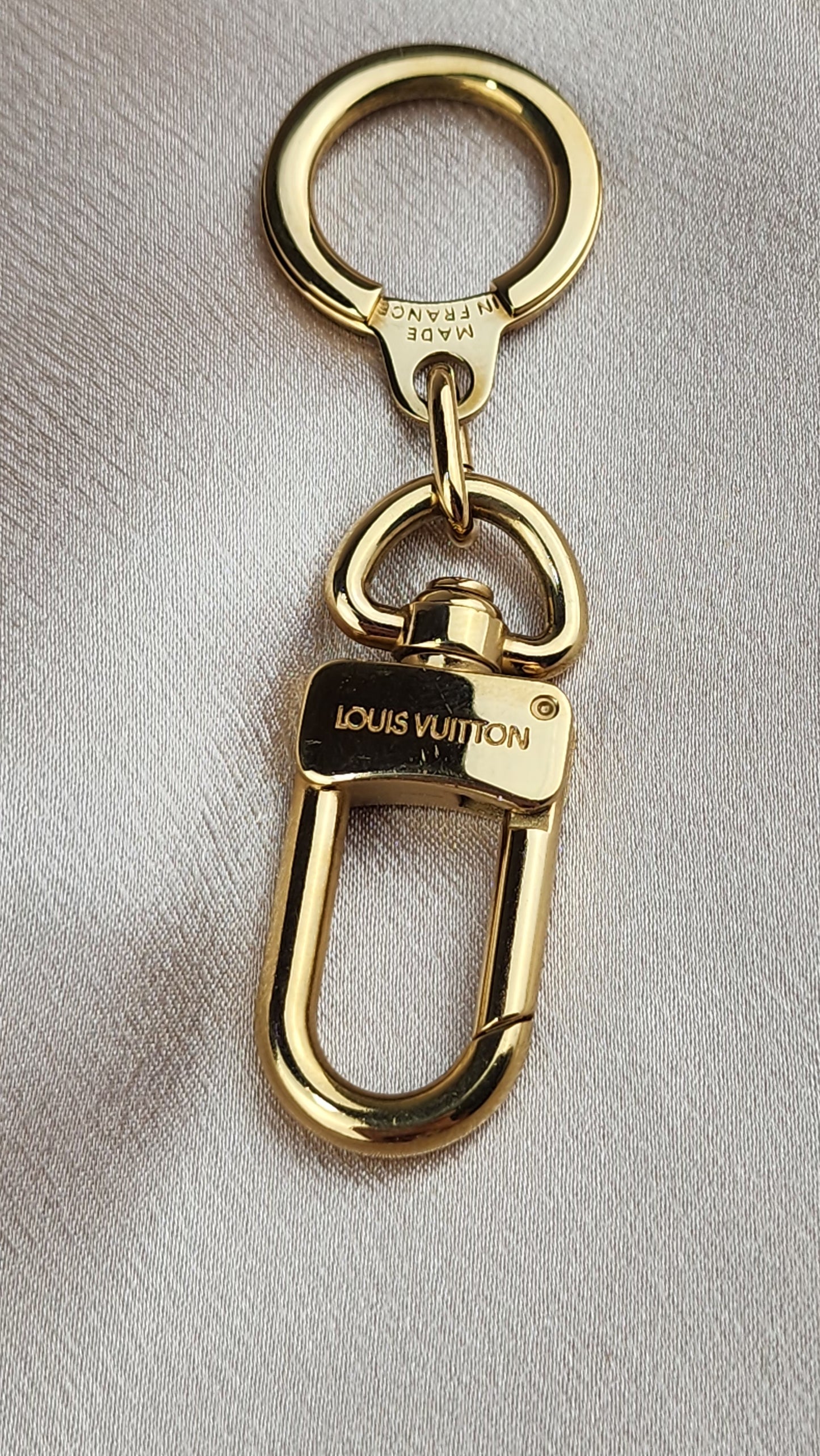 Louis Vuitton Anneau Cles Key Ring Charm - 1076