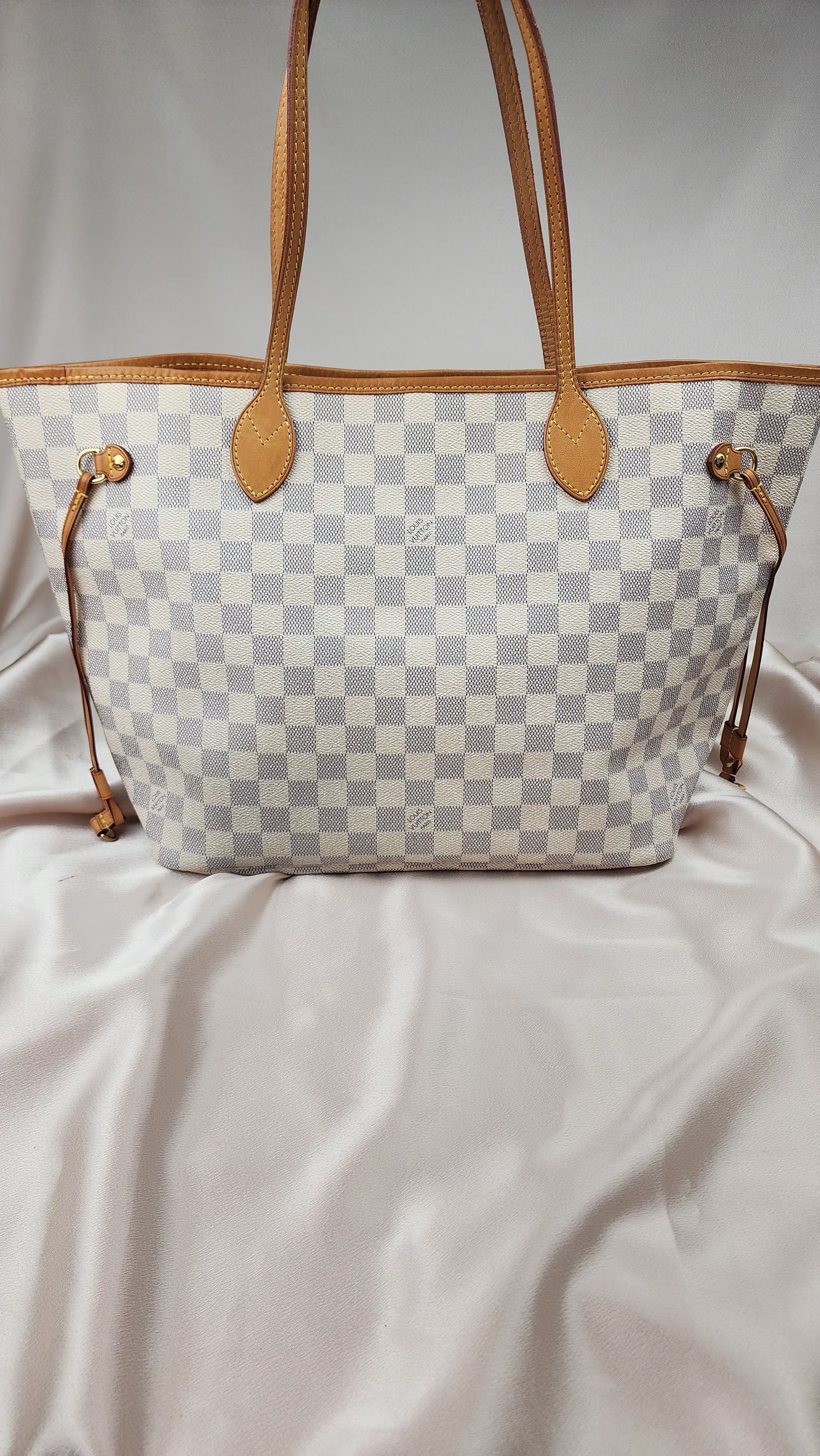 Louis Vuitton Damier Azur Neverfull MM Tote Bag - 1161