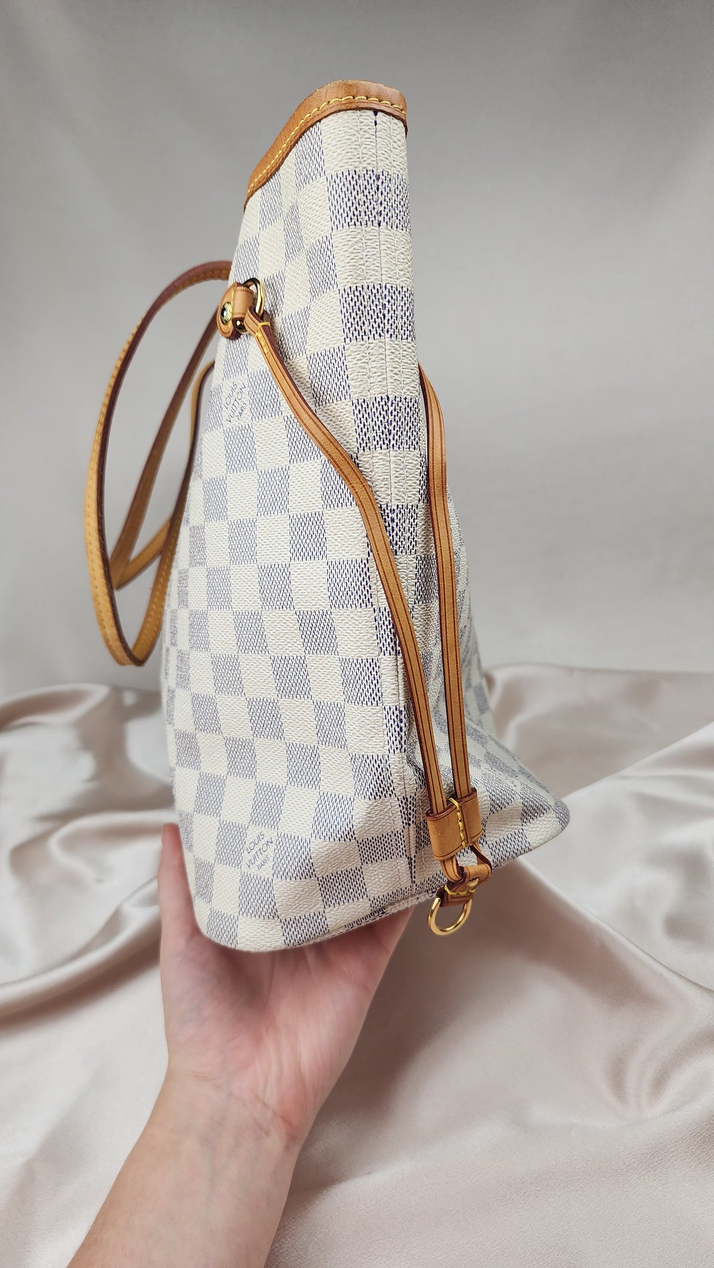 Louis Vuitton Damier Azur Neverfull MM Tote Bag - 1161