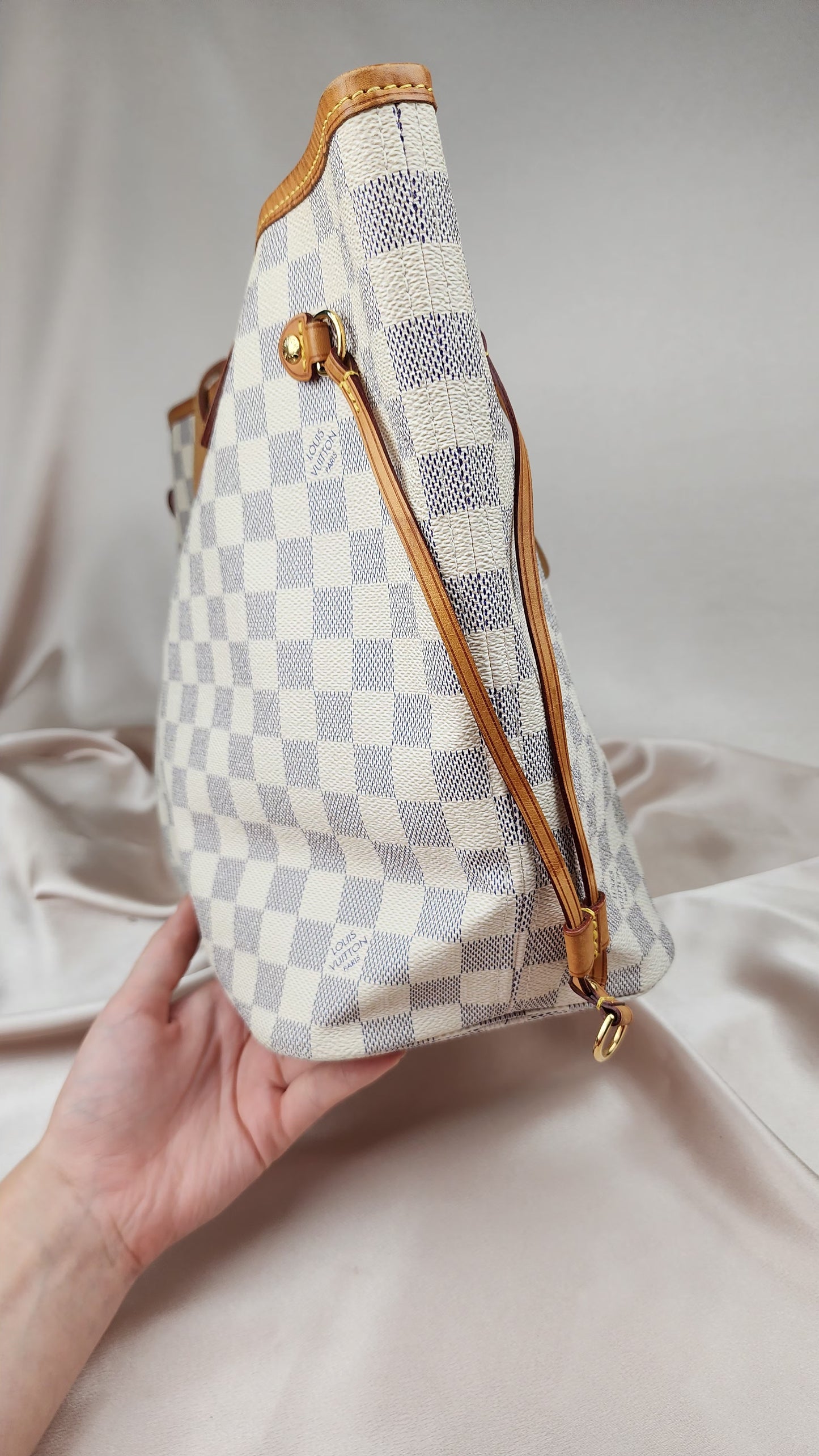 Louis Vuitton Damier Azur Neverfull MM Tote Bag - 1161