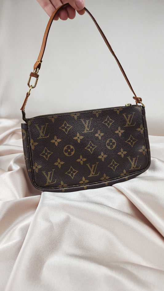 Louis Vuitton Monogram Pochette Accessoires Pouch - 1139