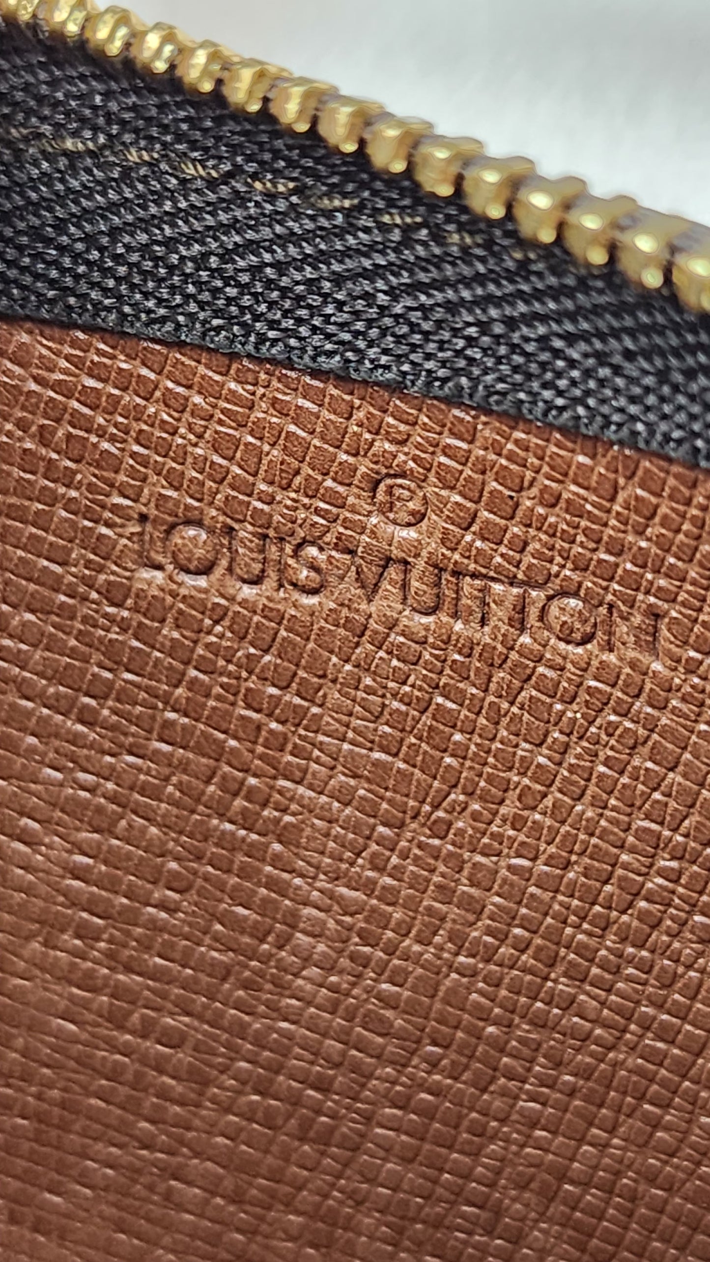 Louis Vuitton Monogram Pochette Cles Coin Purse - 1095