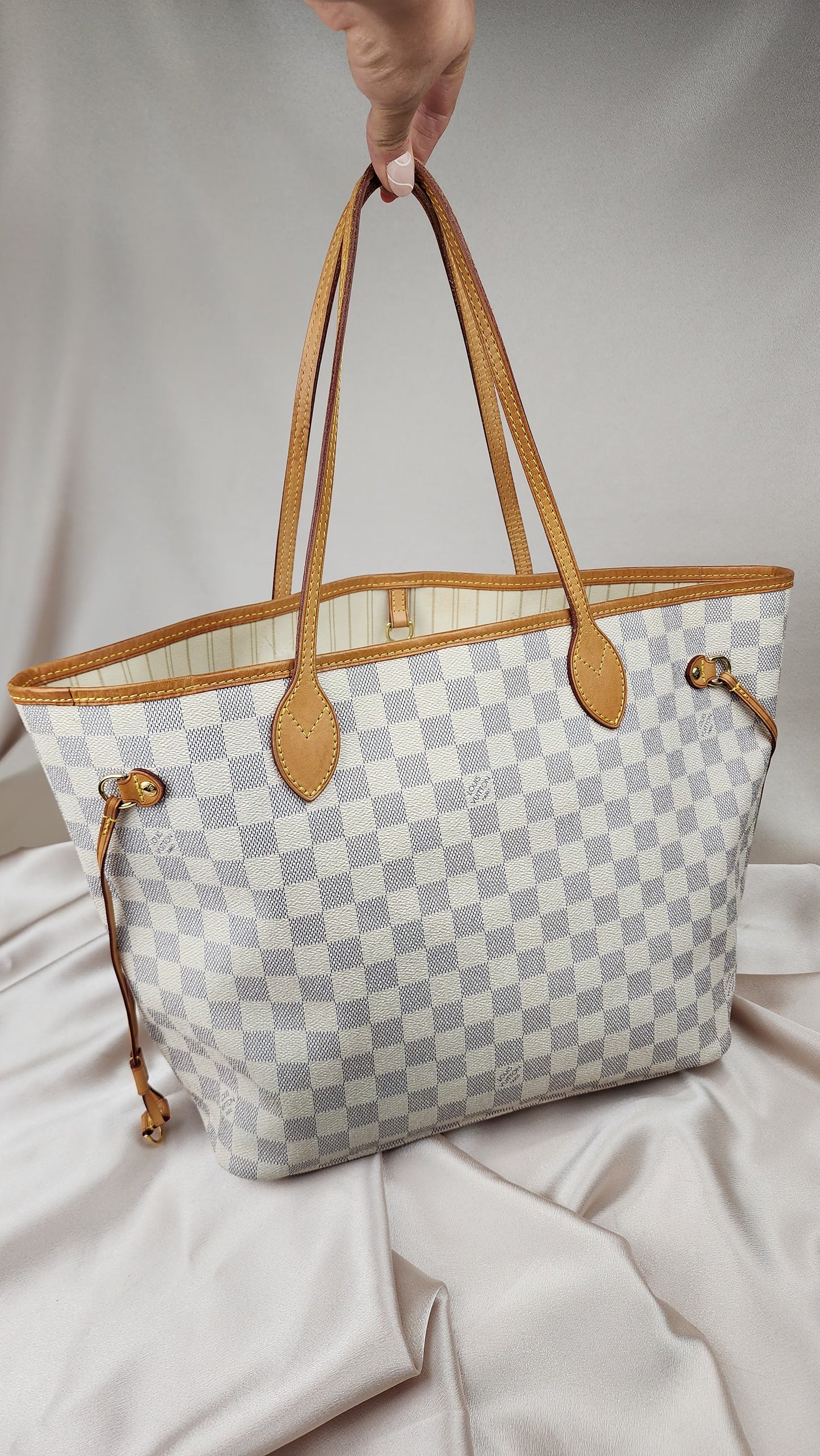 Louis Vuitton Damier Azur Neverfull MM Tote Bag - 1161