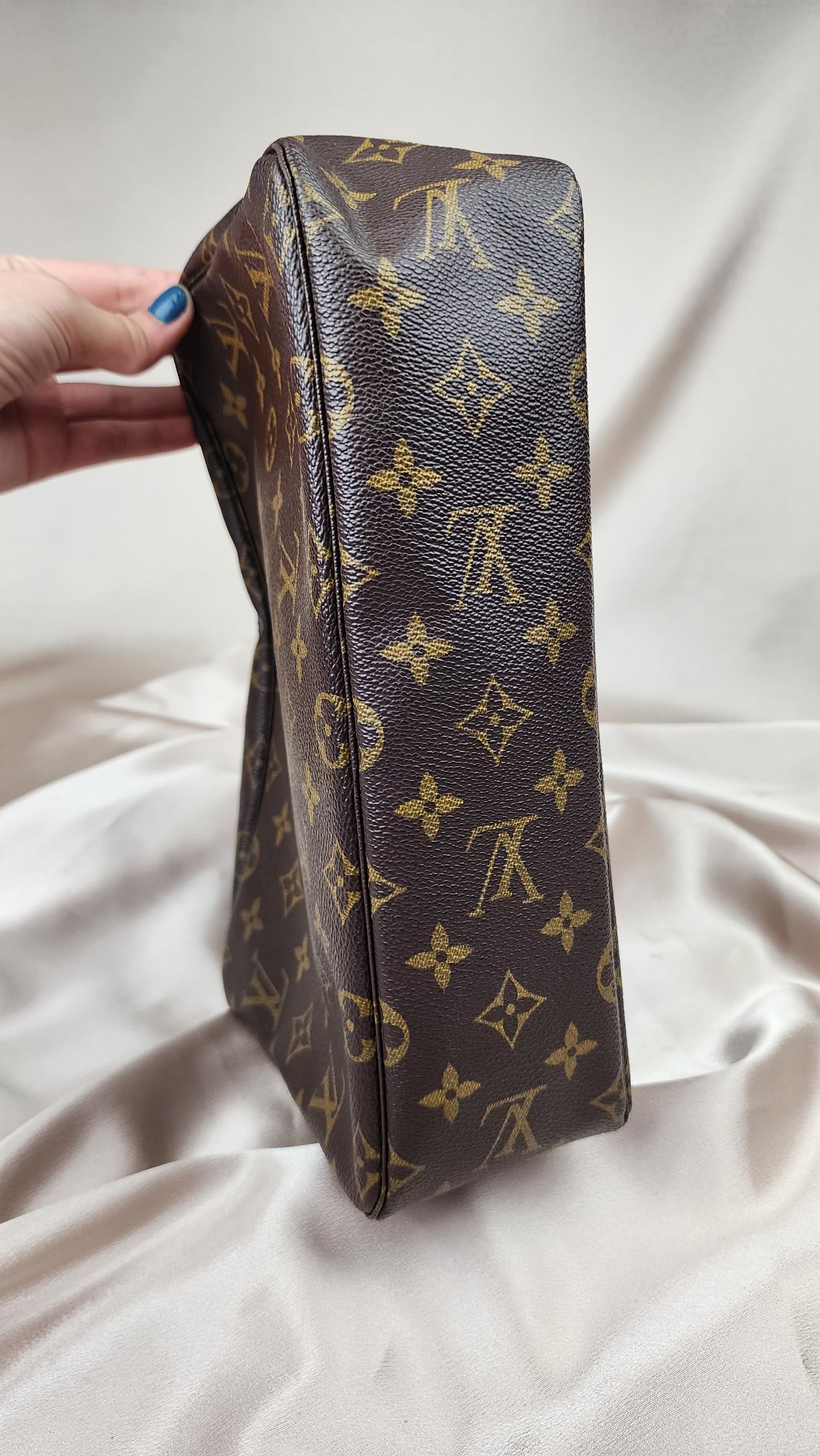 Louis Vuitton Monogram Trousse Toilette 28 - 1148