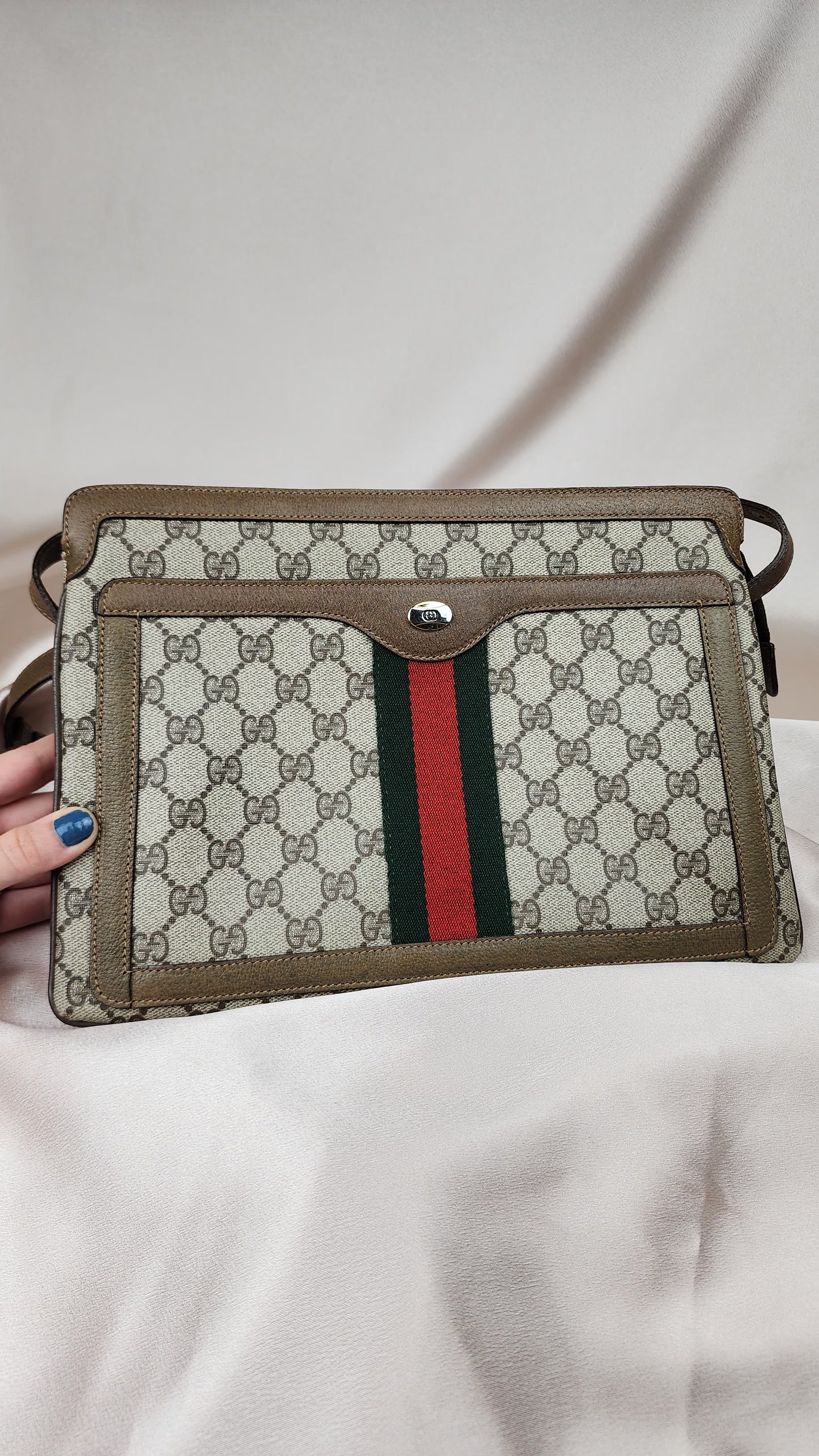 Gucci GG Supreme Sherry Line Shoulder Bag - 1170