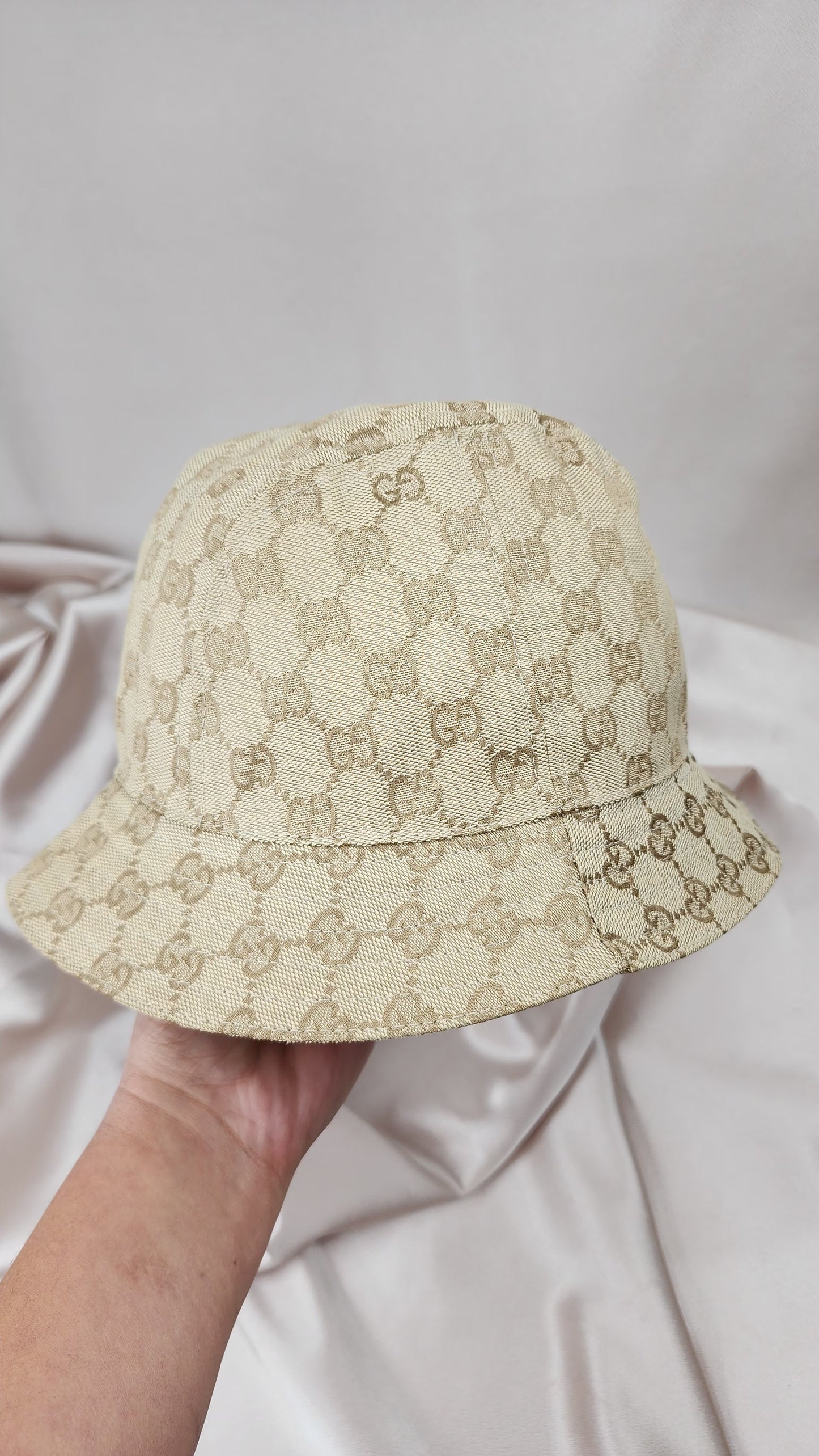 Gucci Beige GG Bucket Hat Size S - 1216