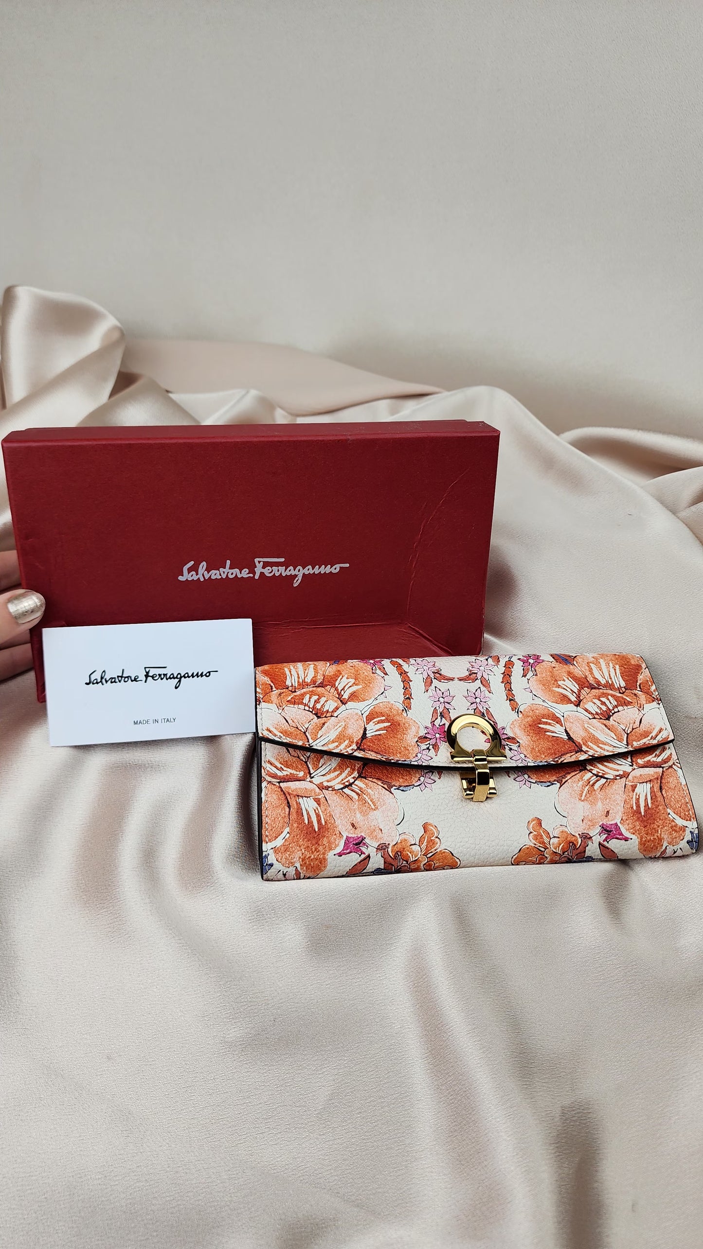 Salvatore Ferragamo Flower Long Wallet - 0632