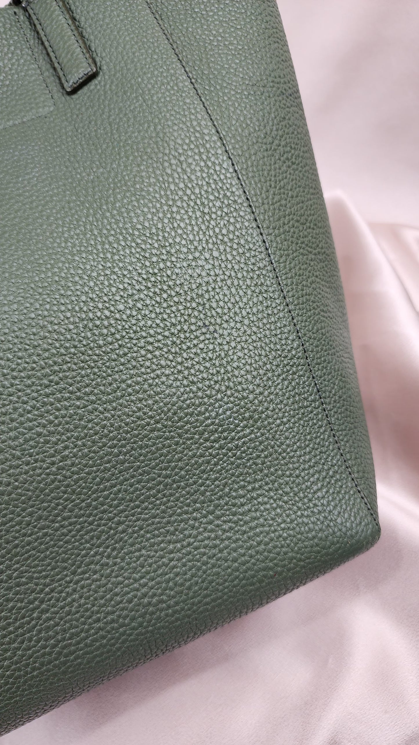 Salvatore Ferragamo Green Leather Tote - 621