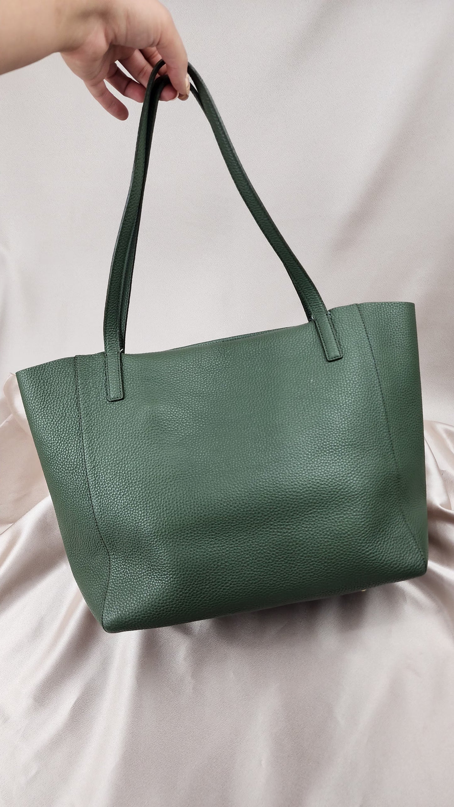 Salvatore Ferragamo Green Leather Tote - 621