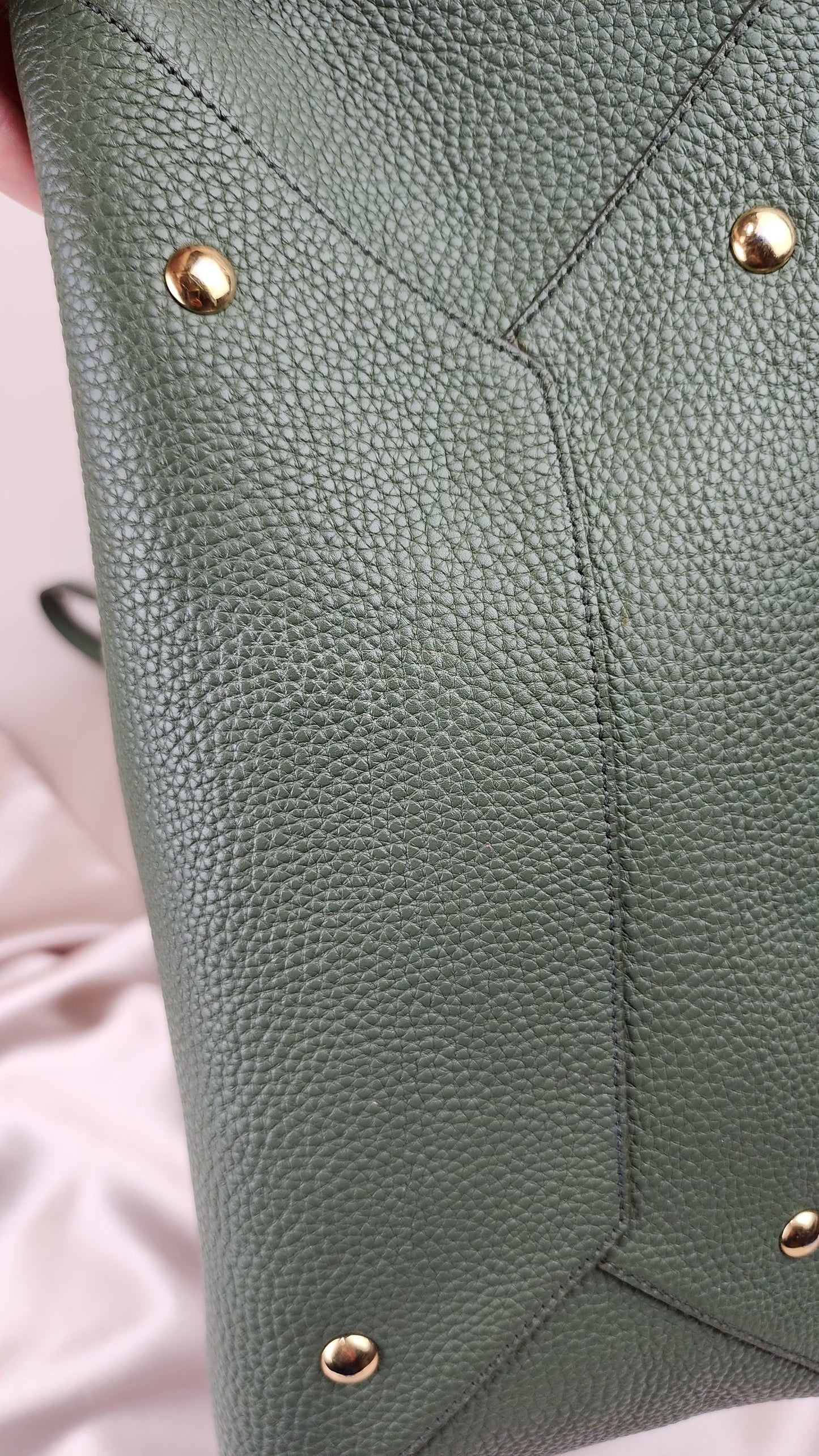 Salvatore Ferragamo Green Leather Tote - 621