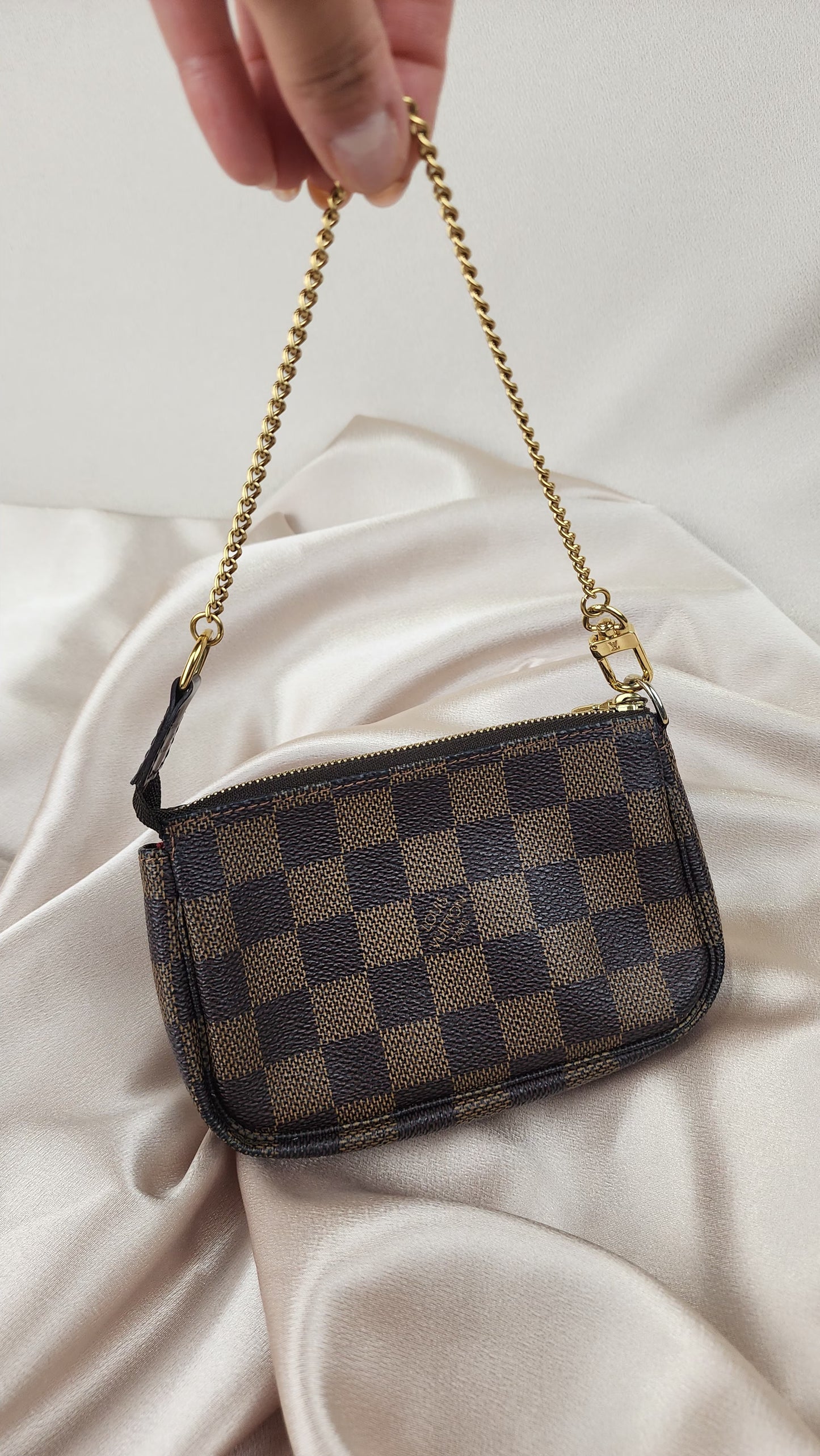 Louis Vuitton Damier Ebene Mini Pochette Accessoires Pouch - 1308