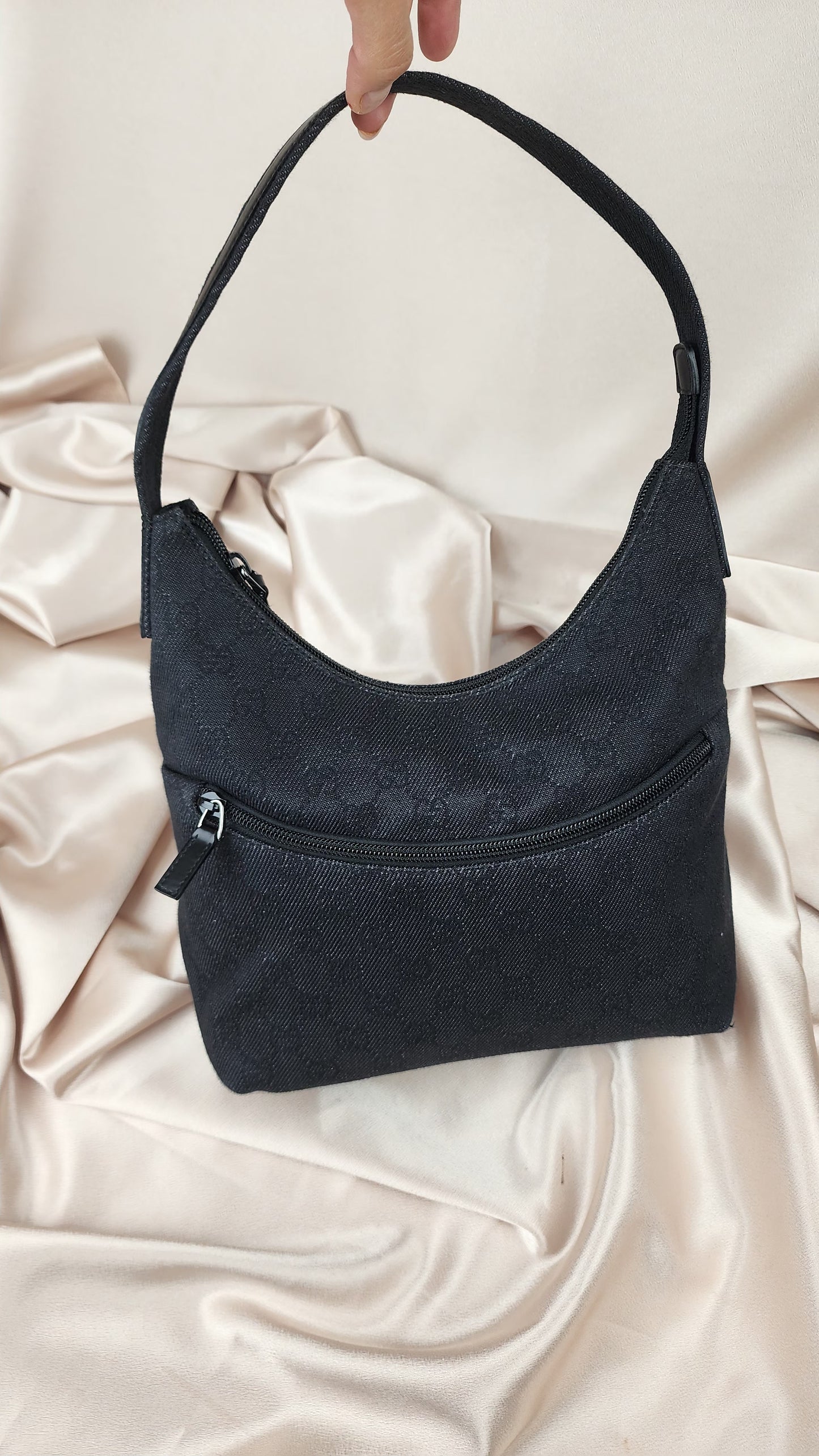 Gucci GG Black Denim Canvas Shoulder Bag -1304