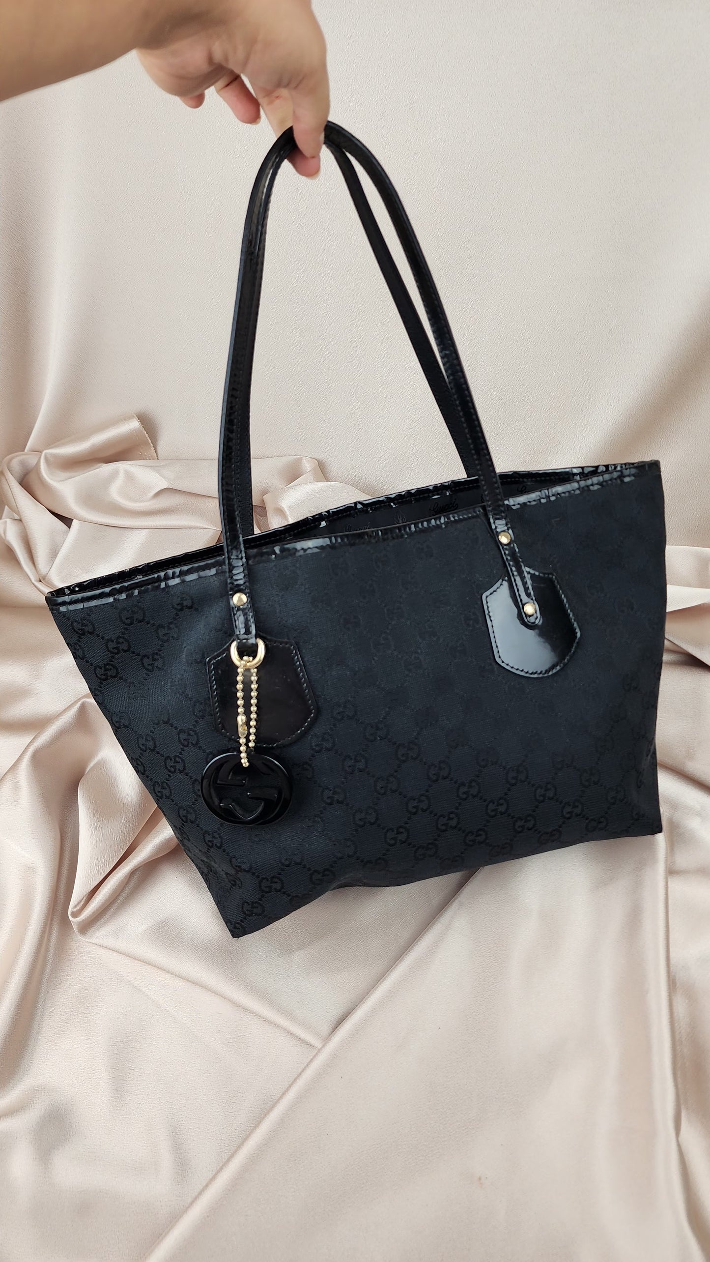 Gucci GG Black Canvas Small Charm Tote Bag - 1303