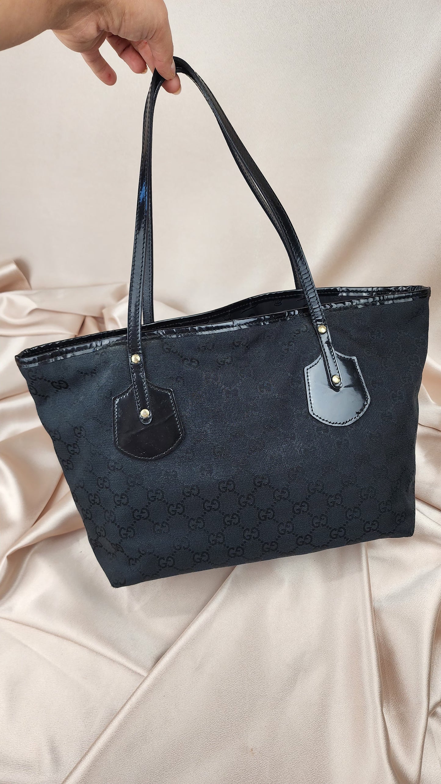 Gucci GG Black Canvas Small Charm Tote Bag - 1303