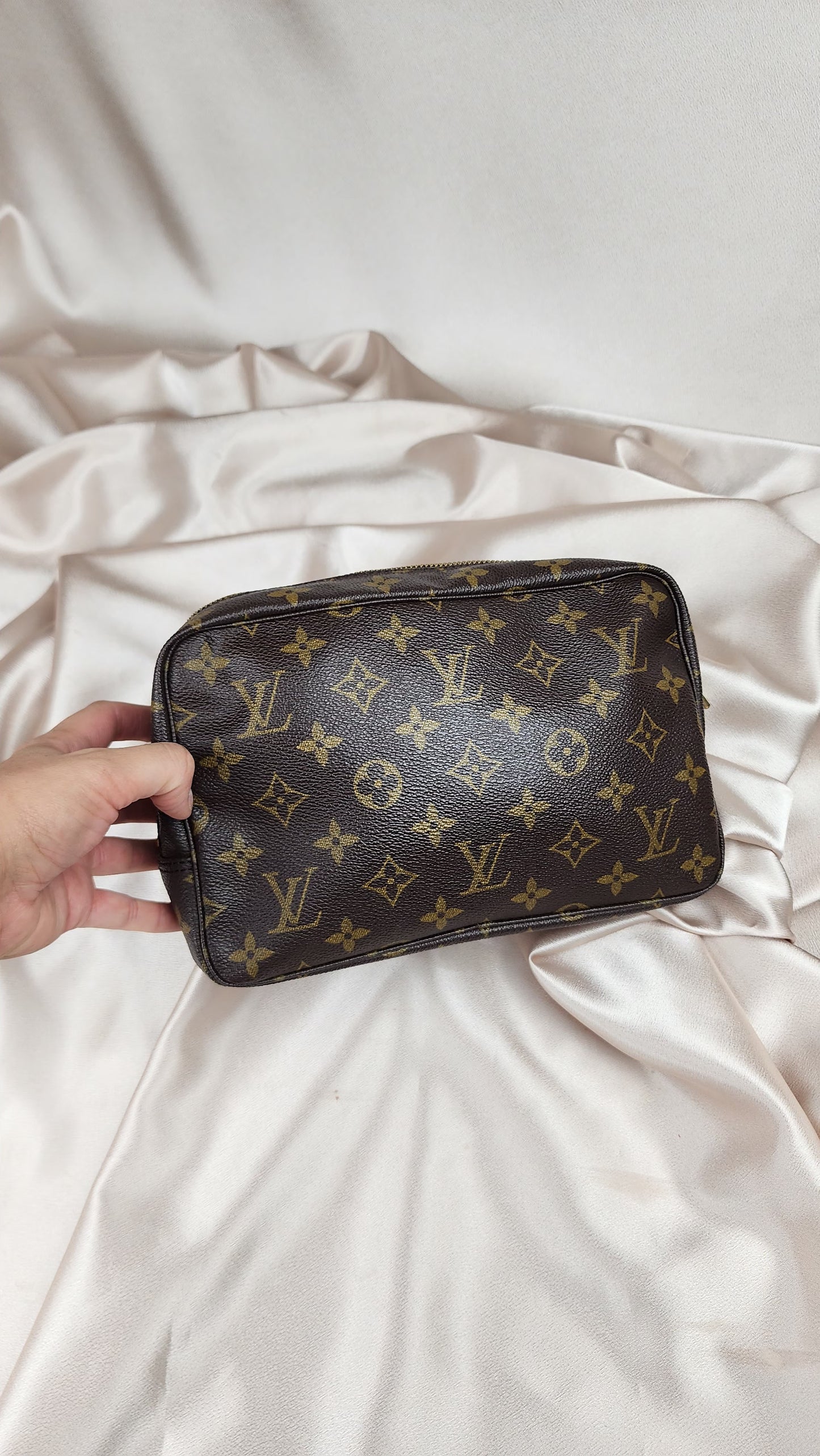 Louis Vuitton Monogram Trousse Toilette 23 - 1399