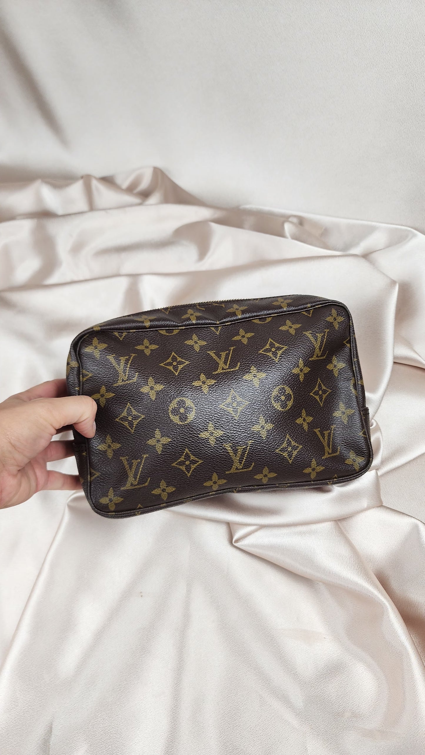 Louis Vuitton Monogram Trousse Toilette 23 - 1399