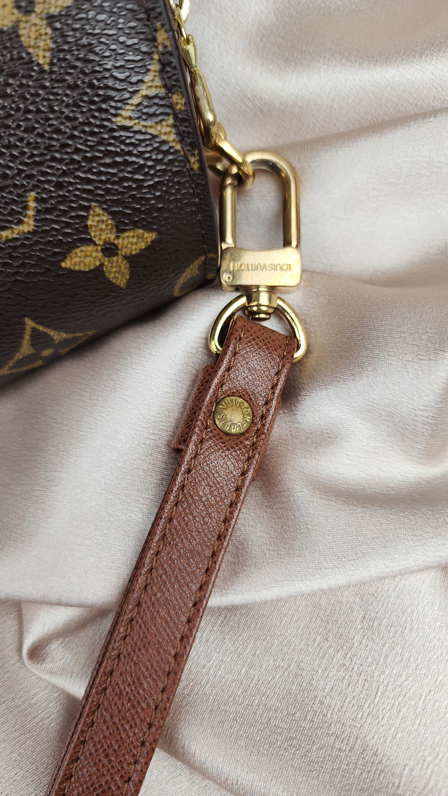 Louis Vuitton Monogram Orsay Clutch - 1345