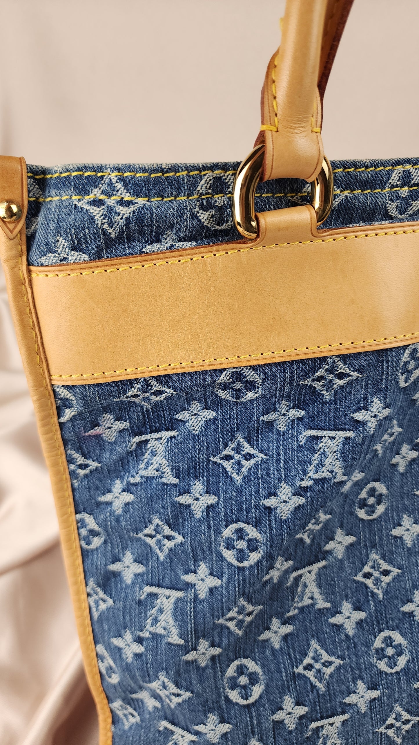 Louis Vuitton Denim Flat Shopping Tote - 0654