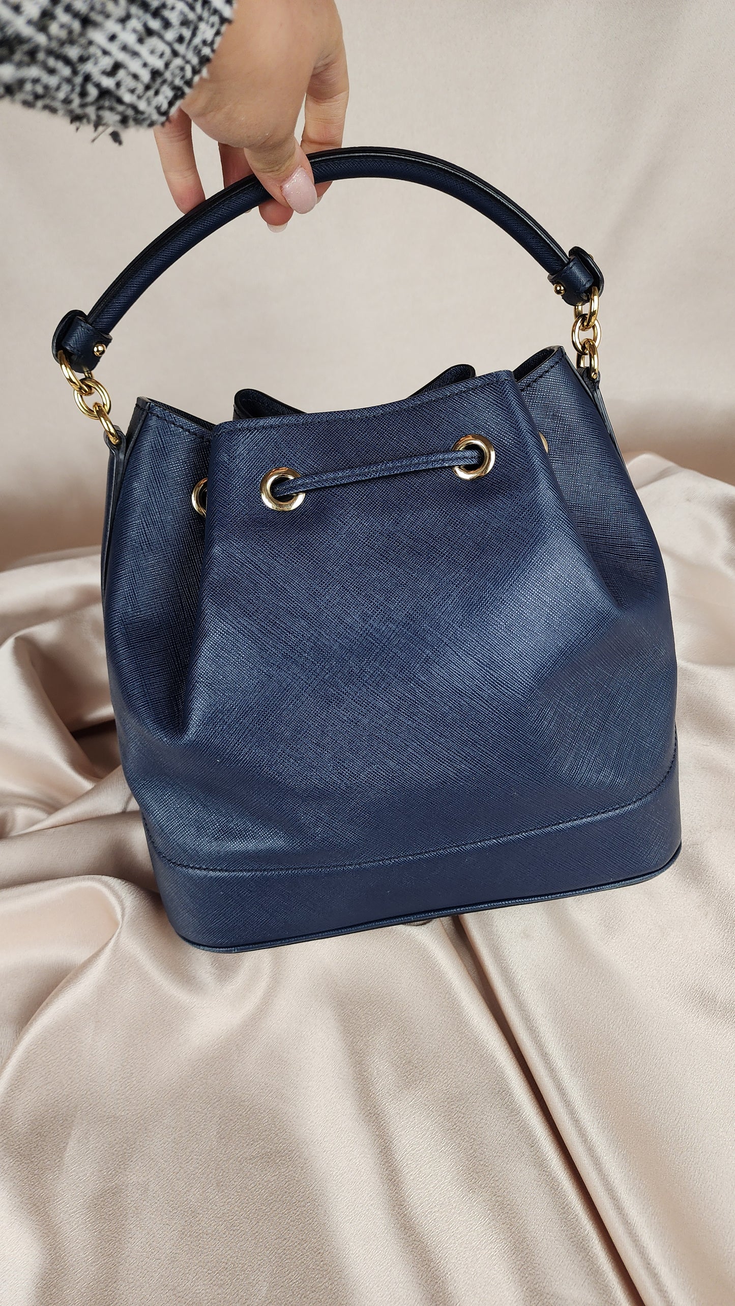 Salvatore Ferragamo Blue Leather Bucket Bag - 1565