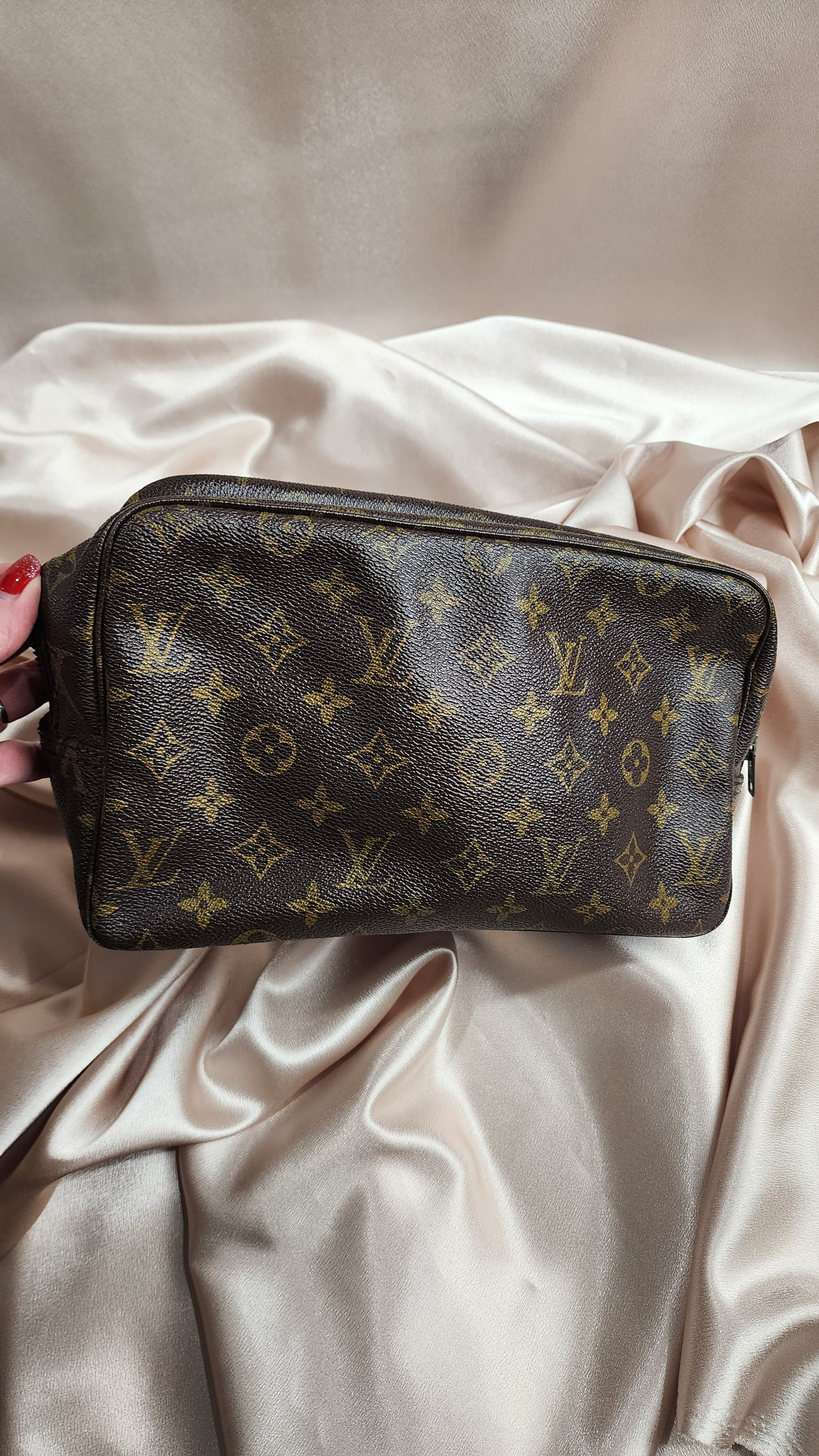 Louis Vuitton Monogram Trousse 28 - 1670