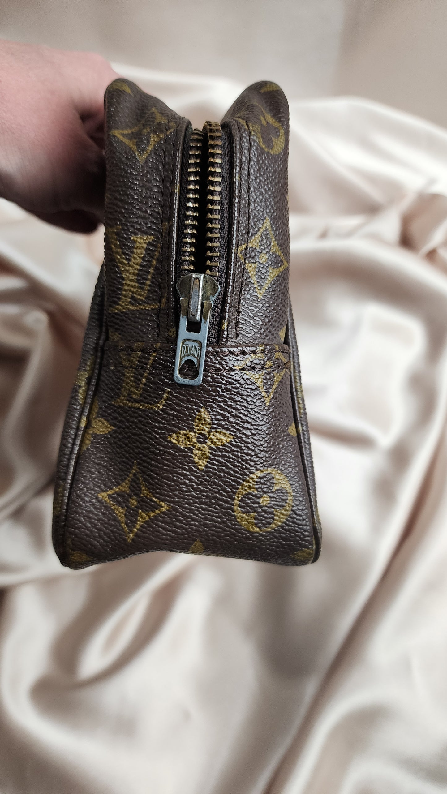 Louis Vuitton Monogram Trousse 28 - 1670