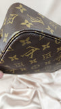 Louis Vuitton Monogram Trousse Toilette 23 Clutch Bag - 1811