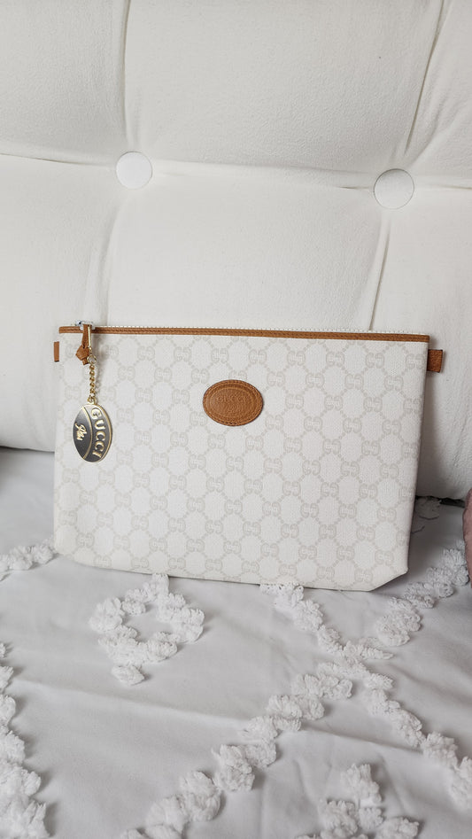 Gucci Plus GG White Canvas Clutch  - 3041