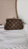 Louis Vuitton Monogram Kisslock Pouch - G0134