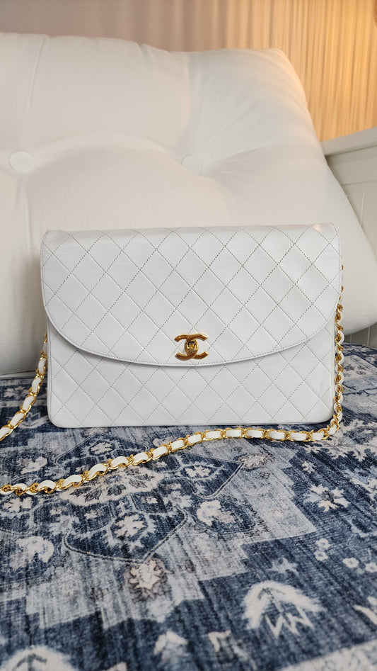 Chanel Matelasse Chain White Leather Shoulder Bag - 2965