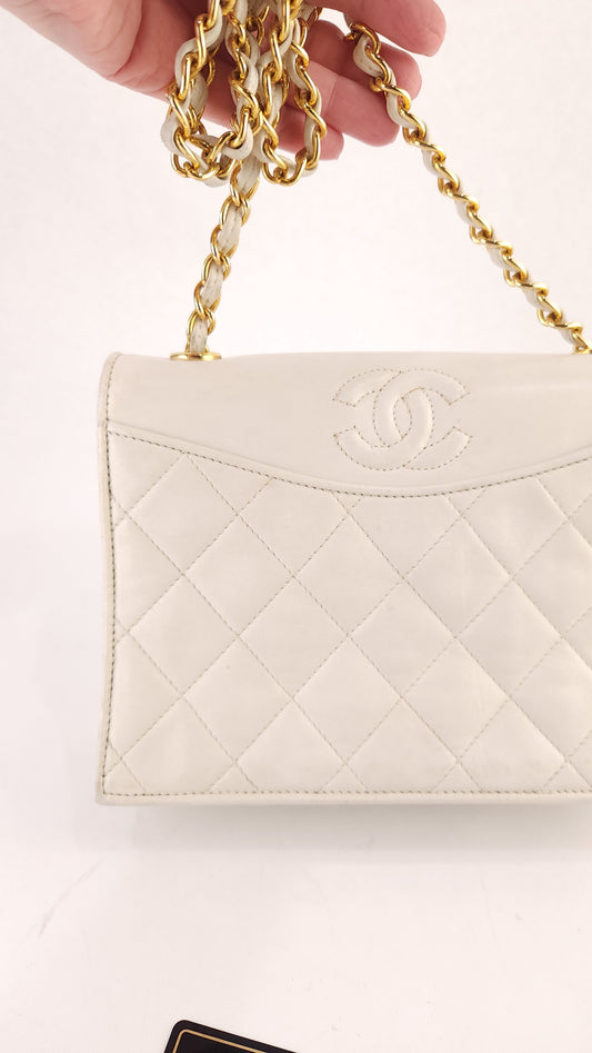 Chanel Ivory Lambskin Leather Chain Shoulder Bag - G0385