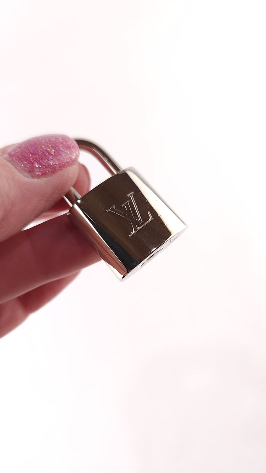 Louis Vuitton Silver Locks Only- 3249