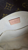 Louis Vuitton Mono Artsy GM Handbag Tote - R0016