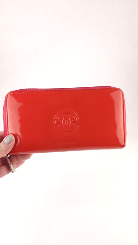 Chanel Red Patent Leather Zippy Wallet - R0328