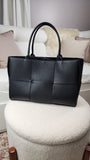 Bottega Veneta Black Leather Tote Bag - 1676